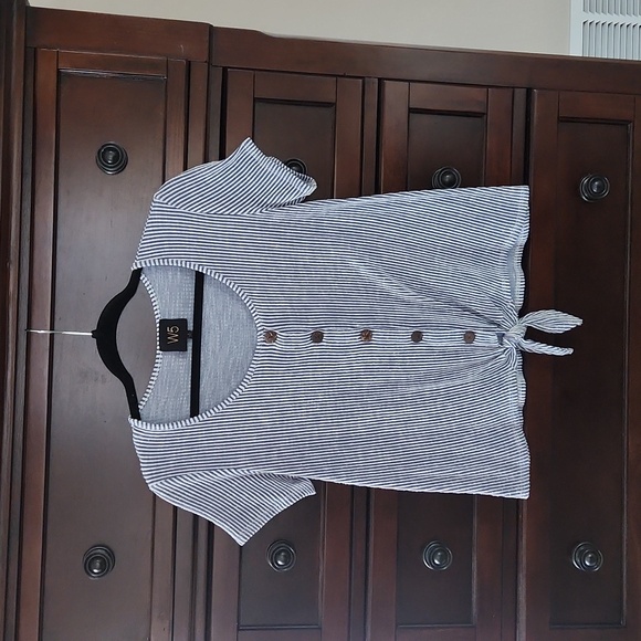 W5 Striped Button Down Tied Front Top - Picture 2 of 4